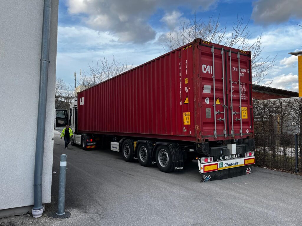 Transport einer Druckweiterverarbeitungsmaschine