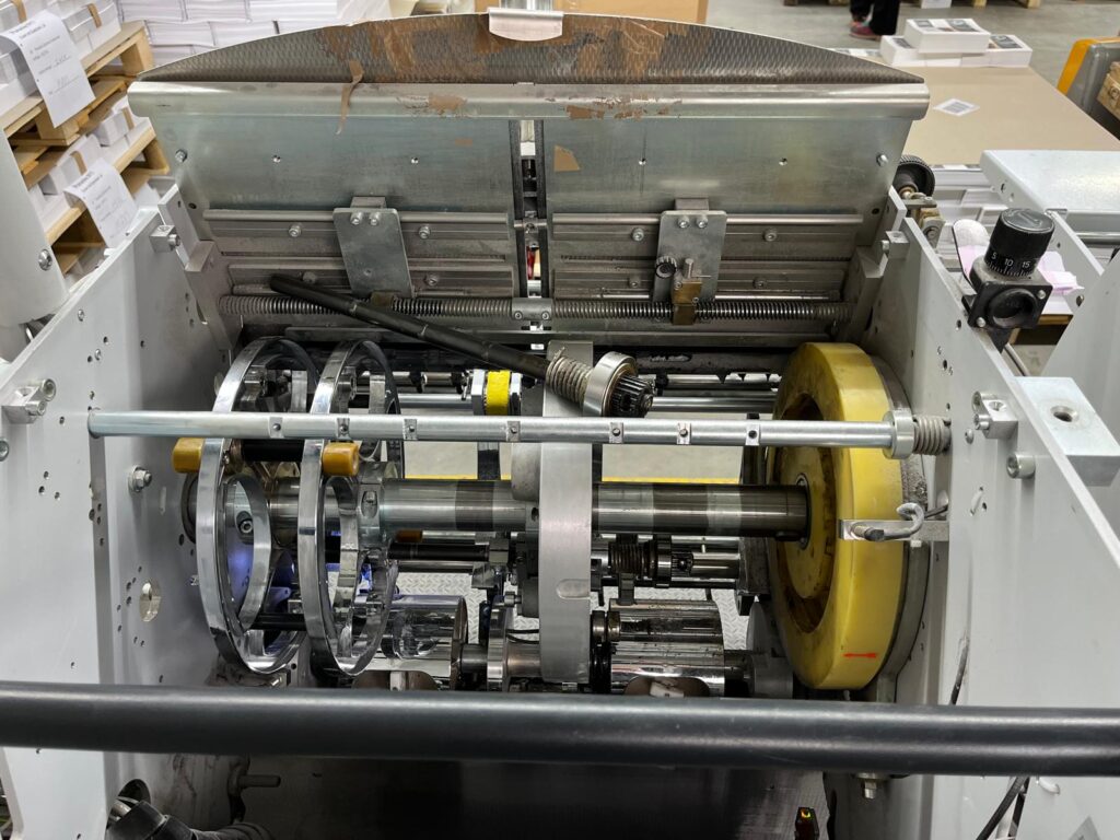 Mechanische Reparatur an einer Maschine